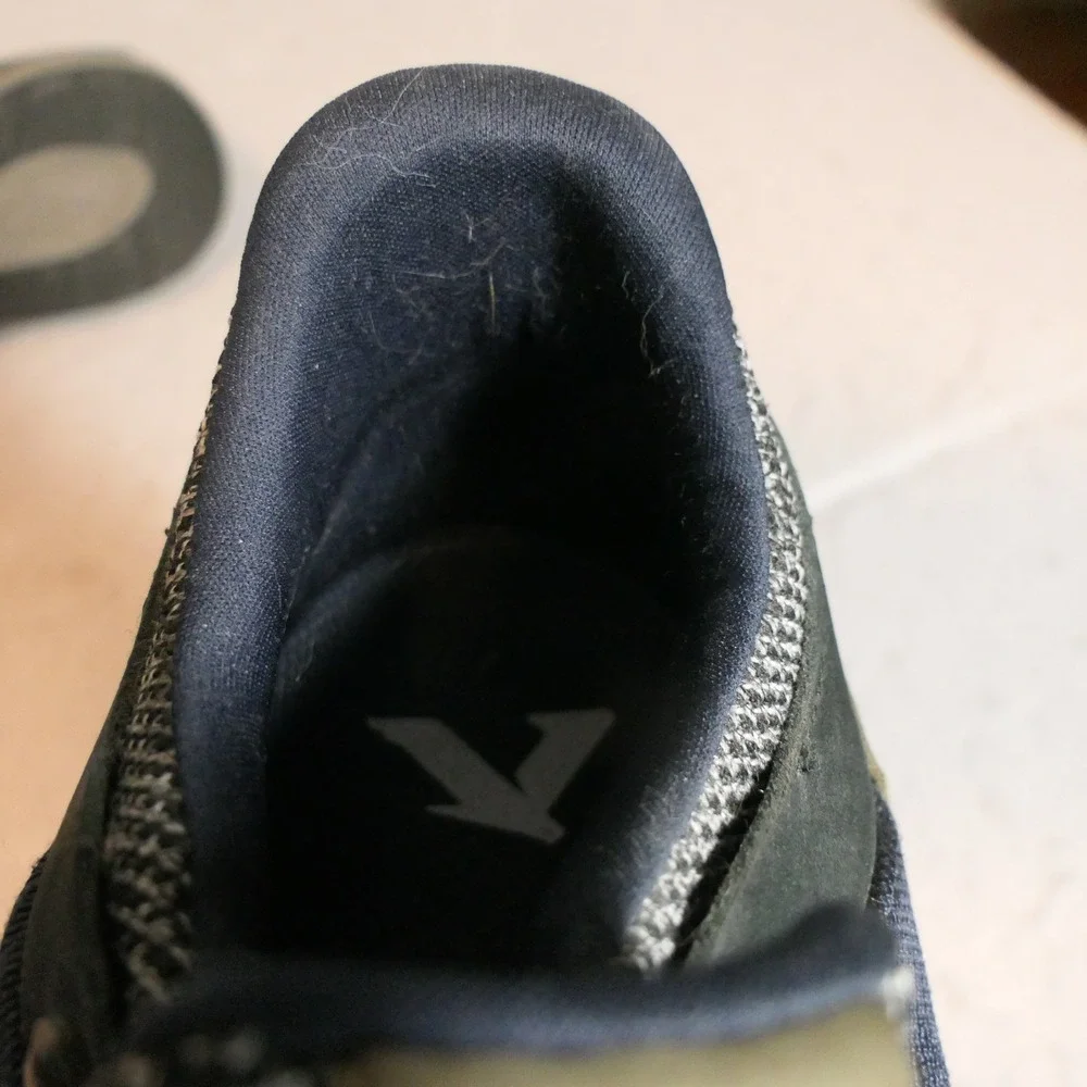 Territory Mens Trail Sneakers 9.5 Blue Grey 